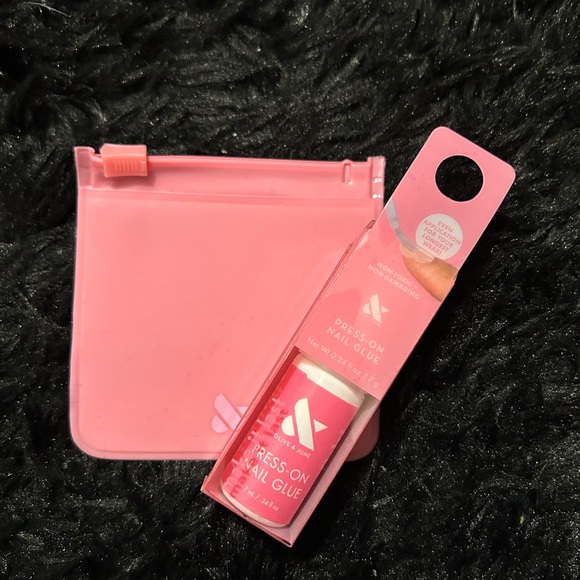 Press Bundle - Picture 5 of 6